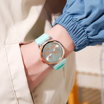 2022 Yeni Moda Lüks Marka İzle Kadınlar İçin Silikon Kelebek kuvars saatler Bayanlar Jöle Saatı Relogio Feminino Saat