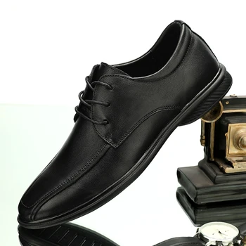 Gündelik erkek ayakkabısı Hakiki Deri Takım Elbise İş Yumuşak Alt resmi giysi Düz Tabanlı Düğün erkek ayakkabısı Lüks Oxfords Erkekler İçin